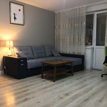 Apartment On 25 Oktyabrya 티라스폴 외부 사진